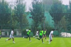 初生牛犊！国安U21小将李泽生在对阵一线队比赛中梅开二度